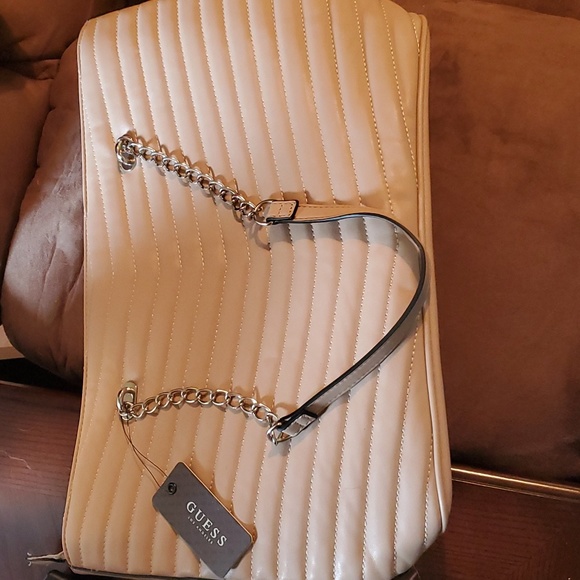 Brand New Guess purse - Picture 6 of 6